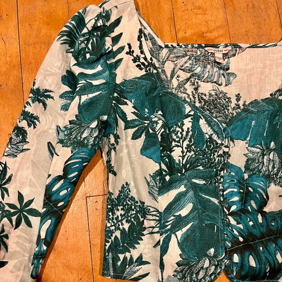 Guess Junglescape Crop Top - Picture 4 of 7